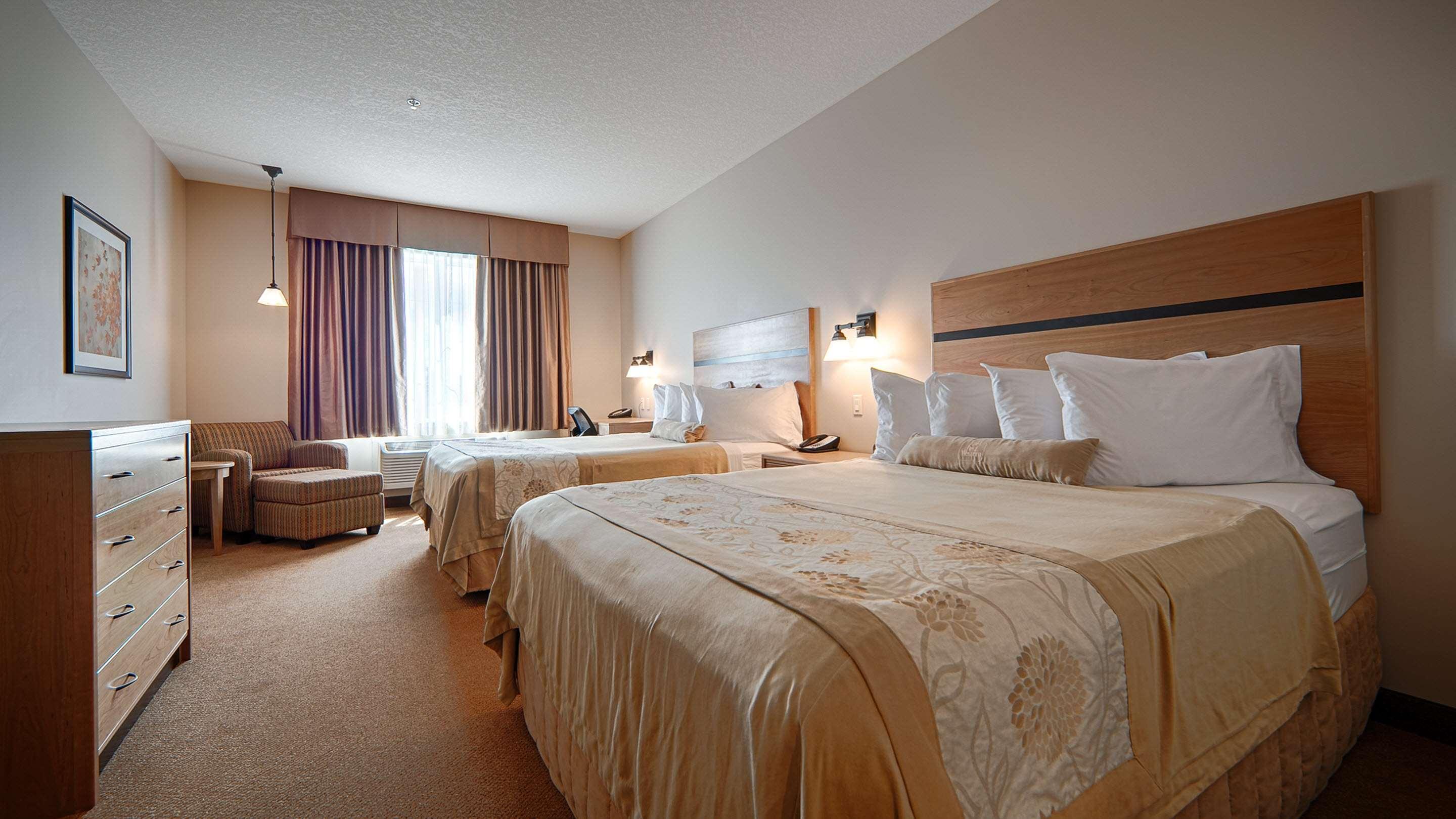 Best Western Plus Chateau Inn Sylvan Lake Bagian luar foto