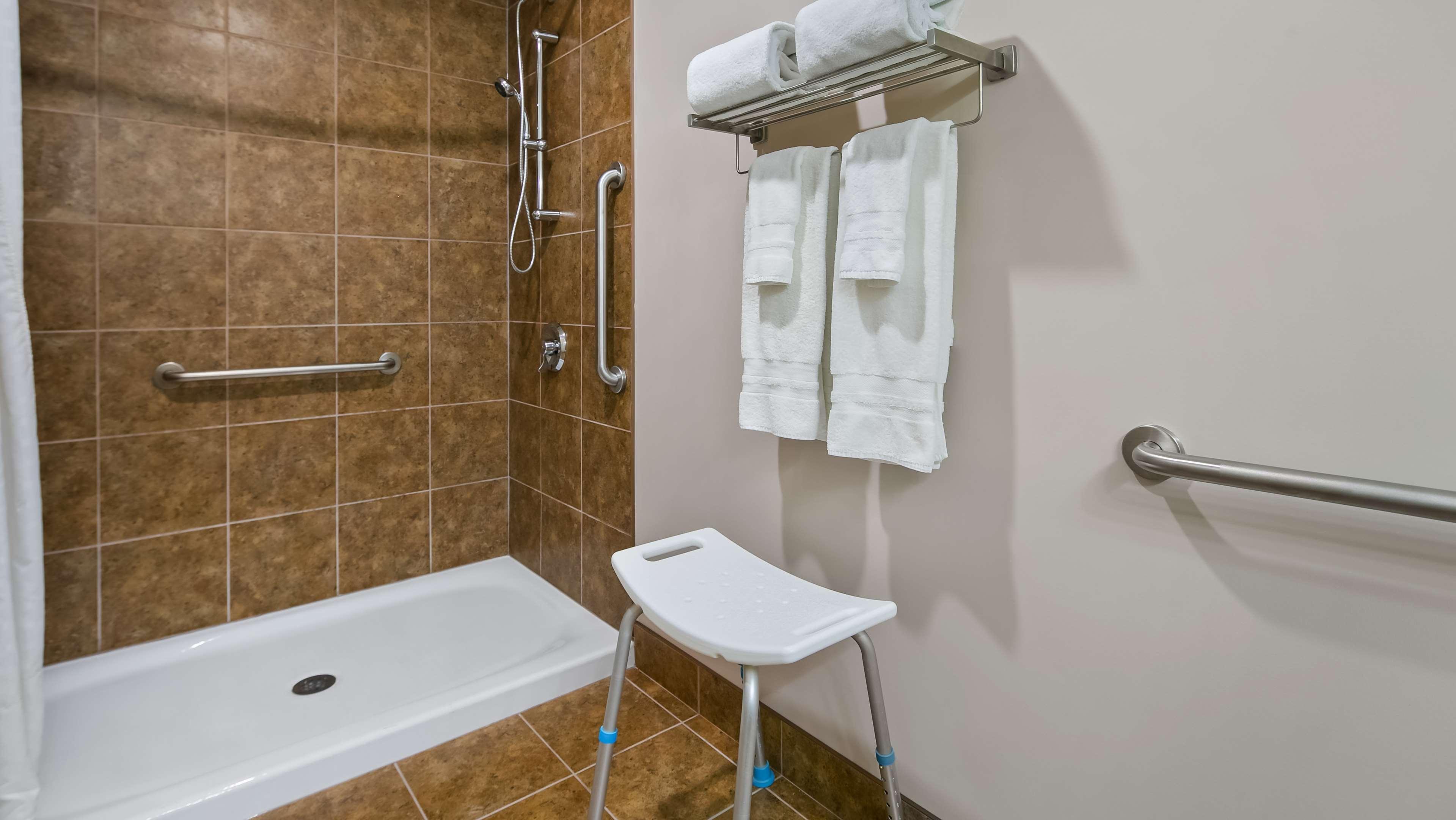 Best Western Plus Chateau Inn Sylvan Lake Bagian luar foto