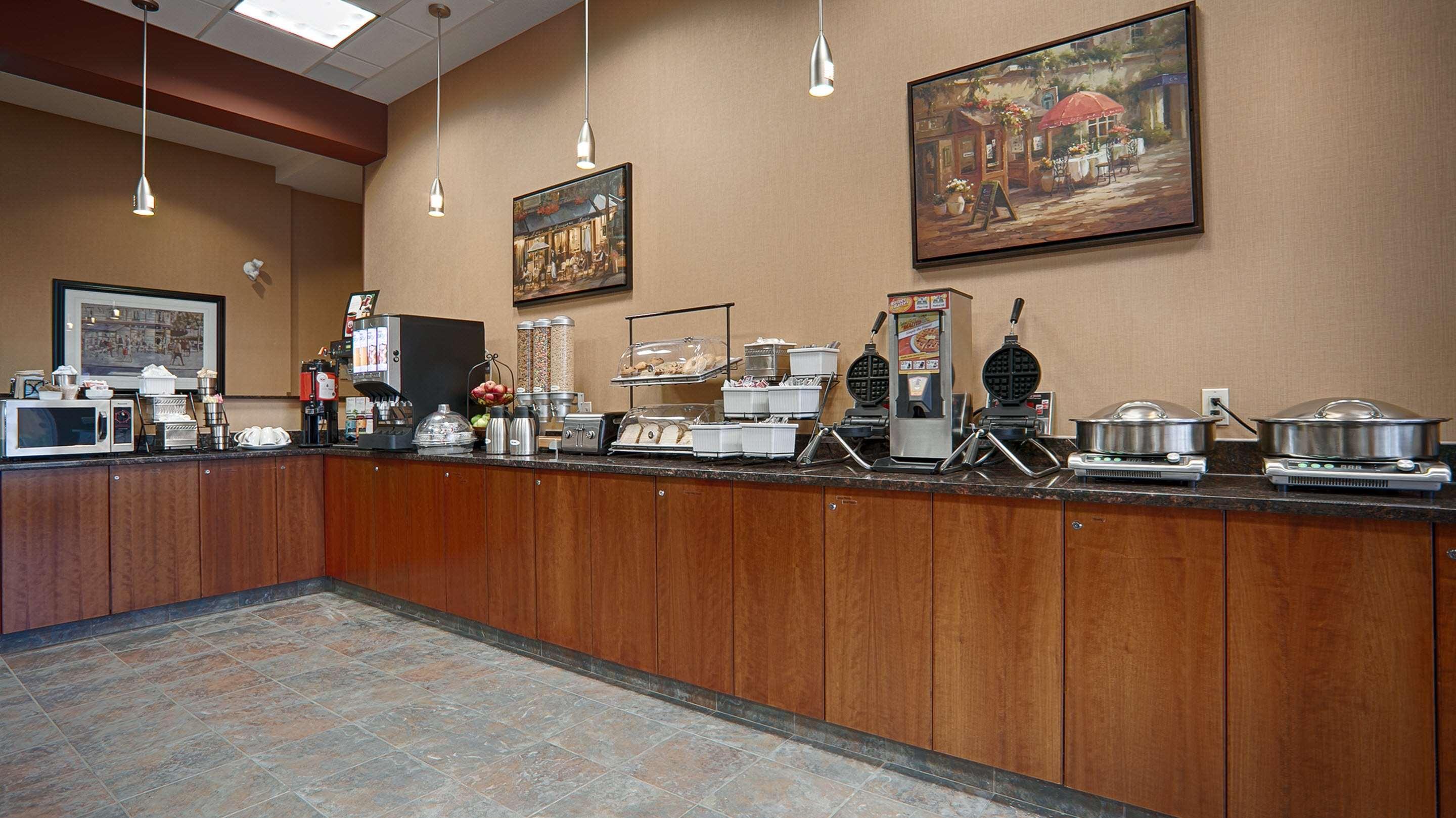 Best Western Plus Chateau Inn Sylvan Lake Bagian luar foto