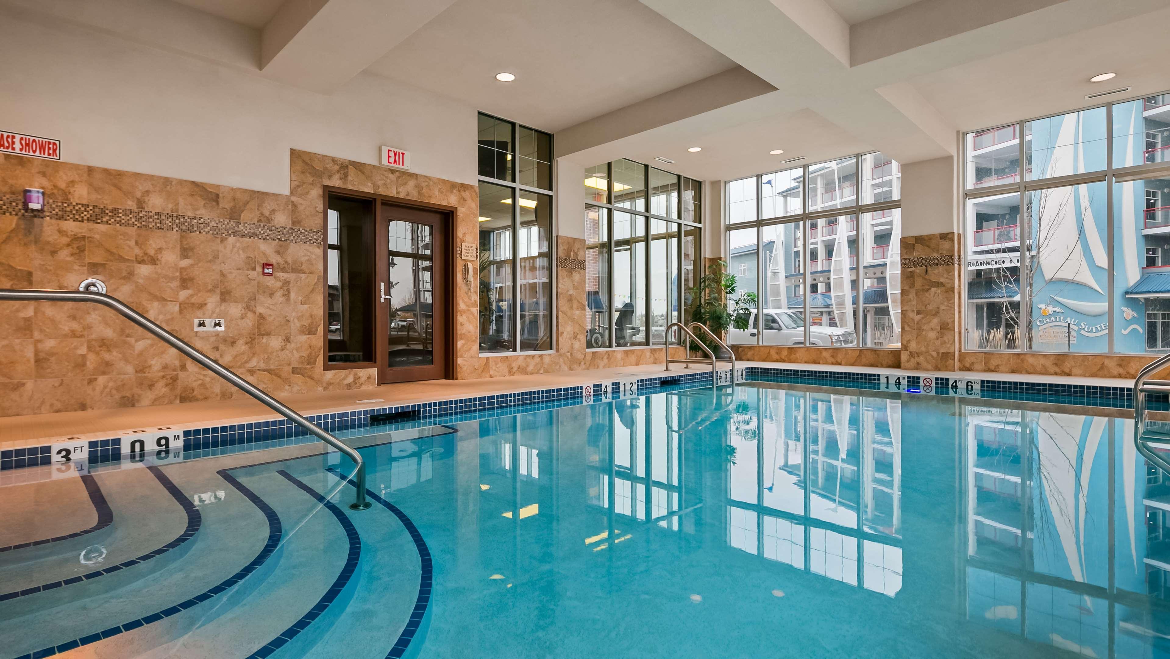 Best Western Plus Chateau Inn Sylvan Lake Bagian luar foto