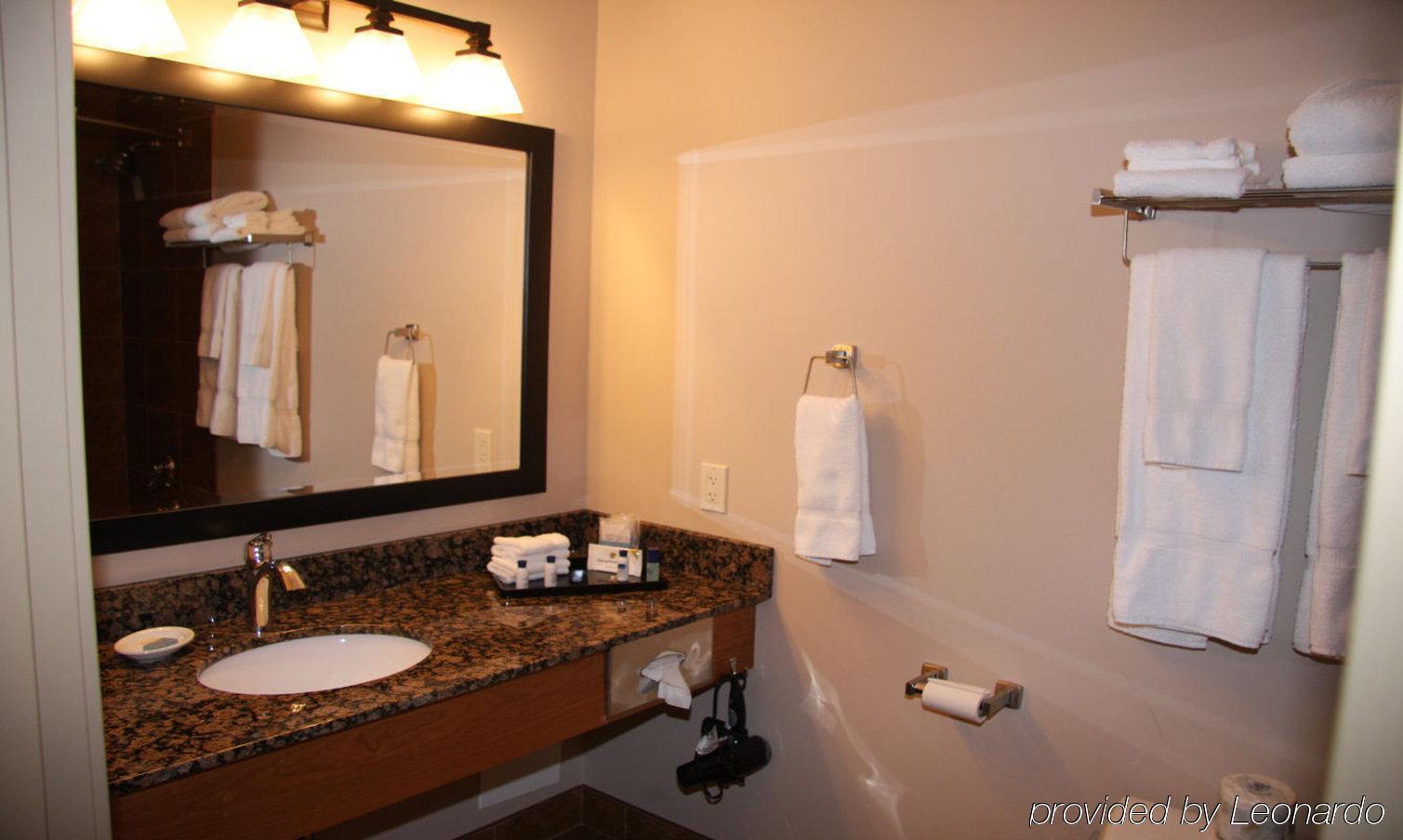 Best Western Plus Chateau Inn Sylvan Lake Bagian luar foto